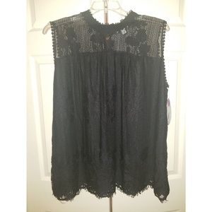 NWT Ashley Nell Tipton 2x black lace sleeveless